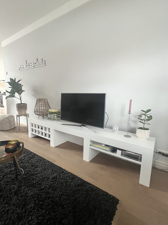 Image 1 of Meuble TV avec Wijnrek