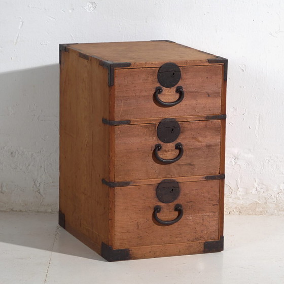 Antique Japanese three-drawer tansu – Meiji Period (c.1890–1926) – Chest of drawers, Iron (photo 4 of 40)