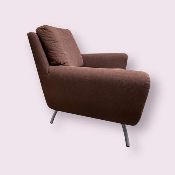 Image 1 of Vintage fauteuil in uni stoffering kleur bruin poten aluminium kleur 
