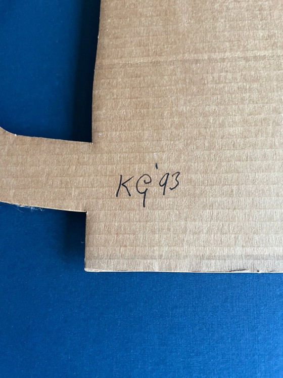 Klaas Gubbels, Cardboard jug, framed with glass, signed (1993), Sculpture, Paper, Brown, Modern (photo 3 of 6)