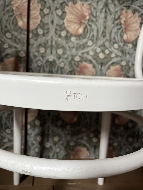 Image 1 of 2 Vintage Thonet stoelen – Model No. 204/ Vienna – Wit