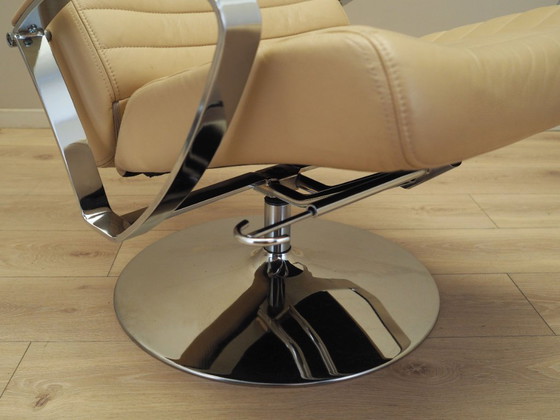 Image 1 of Conjunto de sillón y taburete Lounge, diseño danés, años 70, fabricación: BoConcept