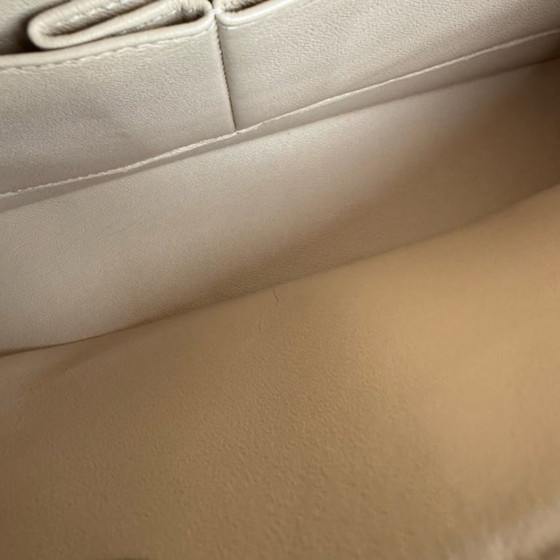 Image 1 of Chanel Classic Flap Medium - 25 cm gewatteerd lamsleer beige zilverkleurige hardware Serie 15
