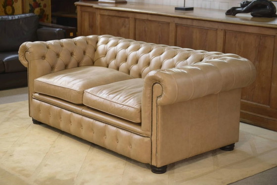 Beige leather Chesterfield sofa handmade in England. – 3-5 seaters (photo 11 of 15)