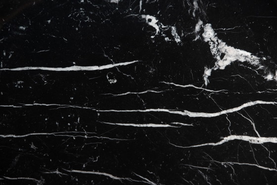 Originele Ronde Knoll Tulip Eettafel (137cm) in Nero Marquina Glanzend in Nieuwstaat!! Eero Saarinen (photo 15 of 15)