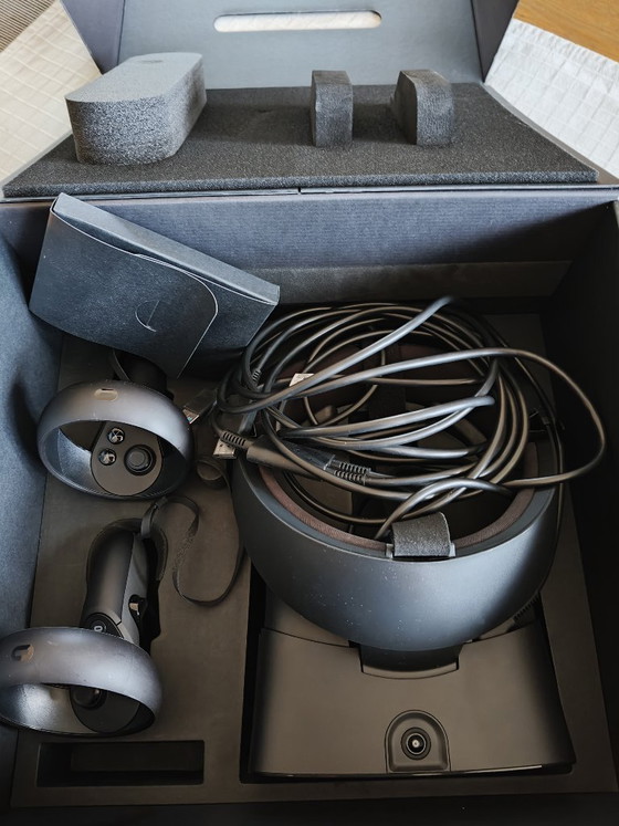 Oculus Rift S – Dekorative Objekte, Kunststoff, Stoff (photo 11 of 12)
