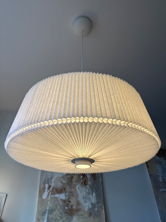 Lampe Plié Plissé, Moooi, Suspensions, Papier, Métal, Blanc, Modern (photo 4 sur 5)