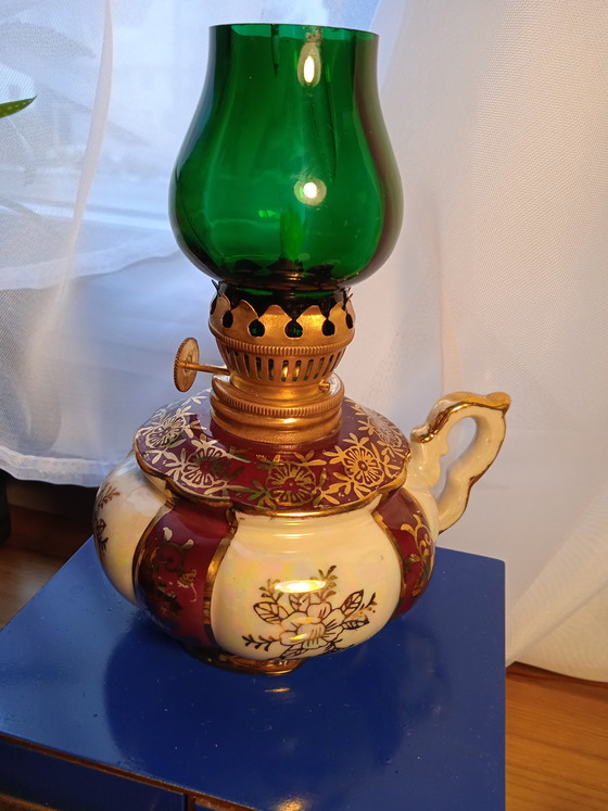 Image 1 of Antica lampada a olio in miniatura in porcellana della manifattura Oscar Schlegelmilch