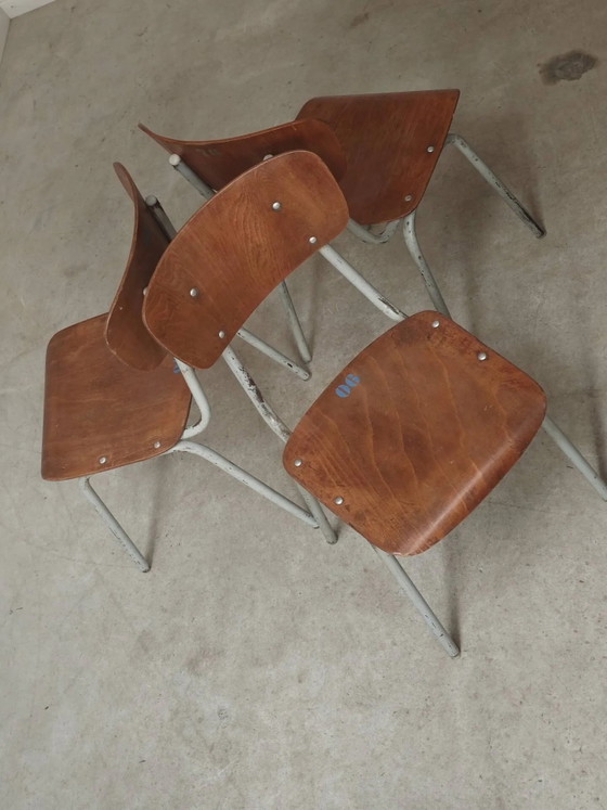 Set of 3 Czech school chairs in metal and wood. – Dining chairs, Industrieel (photo 9 of 11)