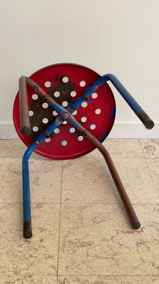 Image 1 of Paar industriële stalen PATINE TABOURETS Blauw & Chocolade VINTAGE