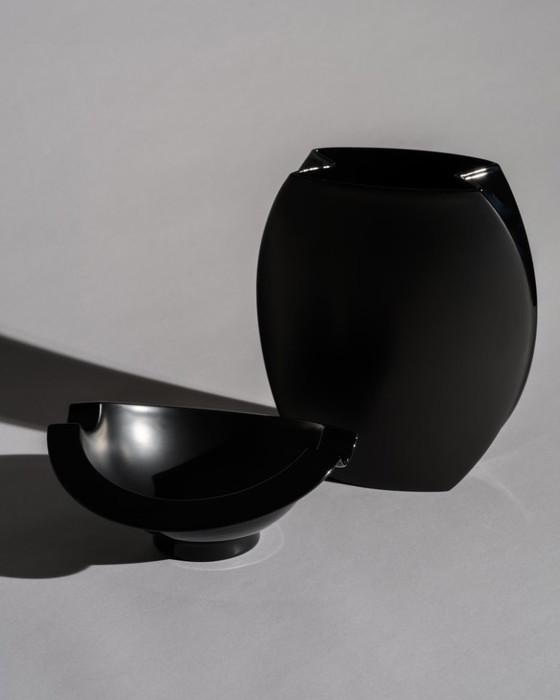 Image 1 of Jan van der Vaart pour Rosenthal Vase en porcelaine noire et duo de bols Nautica, Allemagne