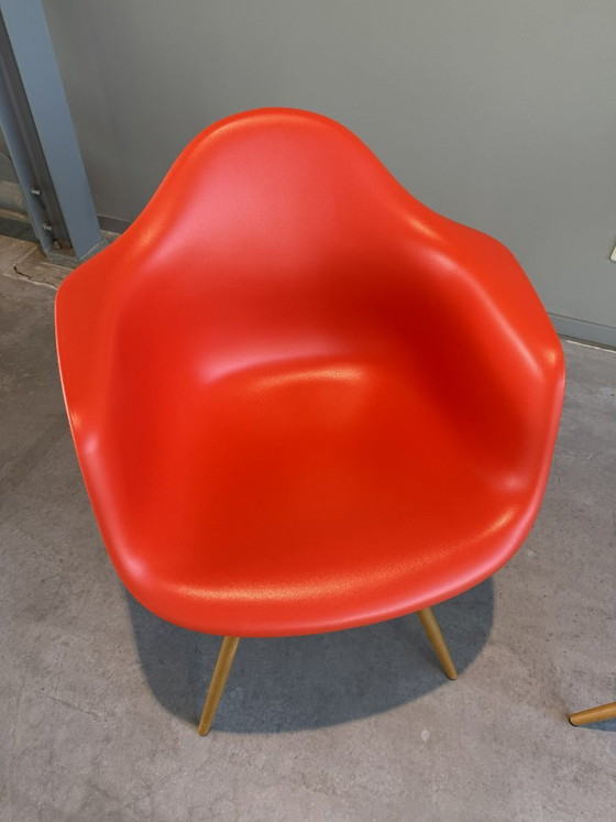 2 chaises Vitra DAW rouge coquelicot – Chaises de salle à manger, Metal, Plastic (photo 3 of 7)