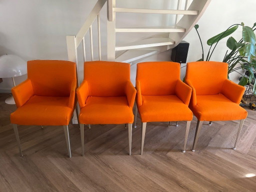 B&B Italia Melandra Antonio Citterio Oranje Eettafel Stoelen