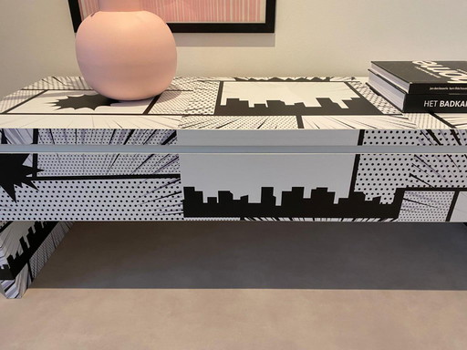 Lade kast van Jan de Bouvrie ontwerp van Monique de Bouvrie