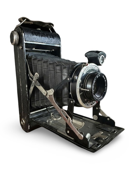 Vintage Lumière folding camera – French design icon from the 1930s–1950s