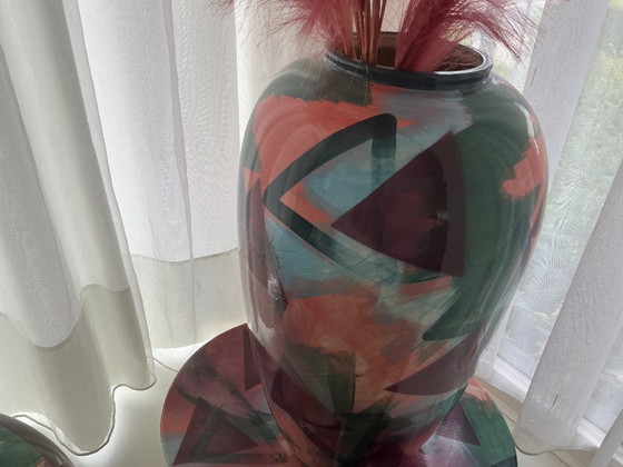 Image 1 of Home accessories > vases or art