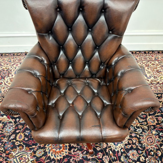 Grande Sedia da ufficio Chesterfield inglese marrone – Sedie da ufficio, Leather, Wood (photo 6 of 10)
