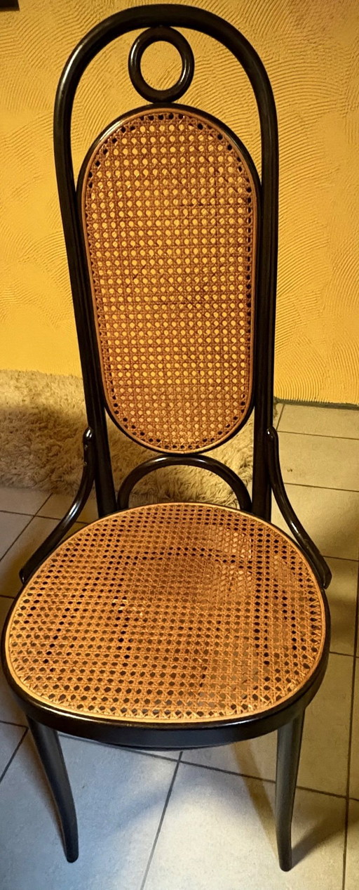 Thonet eetkamerset : tafel met 6 stoelen