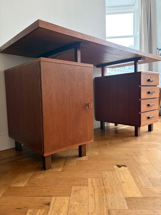Scrivania in legno Midcentury con piano flottante – Scrivanie (photo 3 of 8)