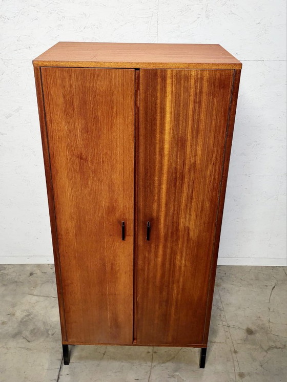 Image 1 of 2-delige (losse delen) vintage hoge opbergkast – 1960s – Echt houtfineer