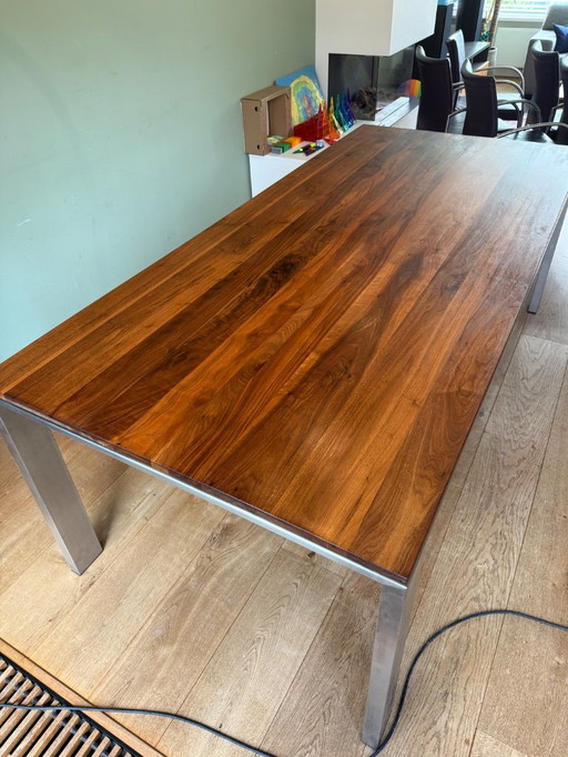 Table en noyer
