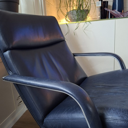 Fauteuil Artifort 141 unique avec ottoman (en termes de couleur)