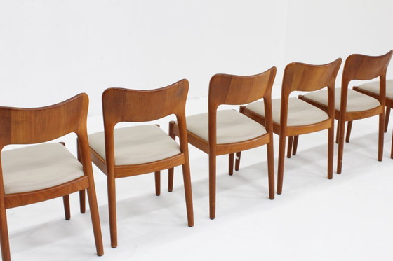 Image 1 of Ensemble de 6 chaises de salle à manger vintage danoises Niels Koefoed en teck 1960