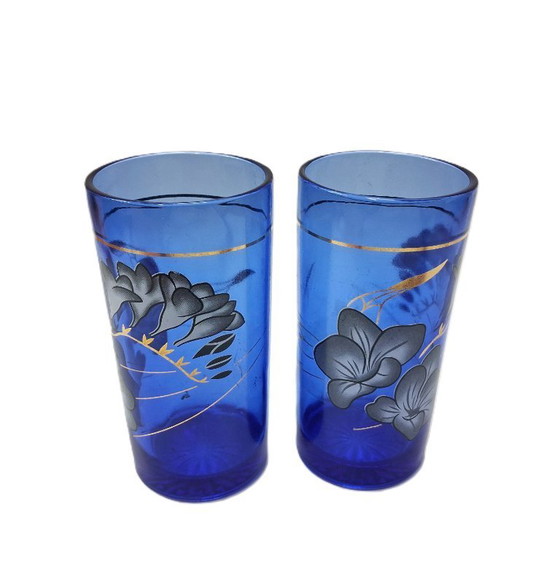 Image 1 of tasses vintage en verre bleu cobalt