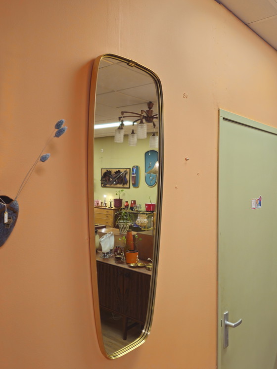 Image 1 of Specchio da parete vintage in ottone lungo e alto