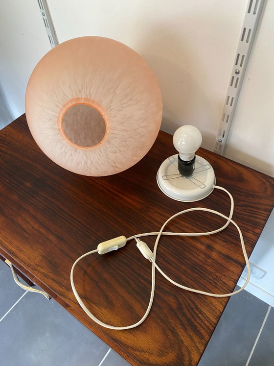 Image 1 of Luminaire Lampe œuf egg rose en verre moucheté verre de Vianne vintage 1970
