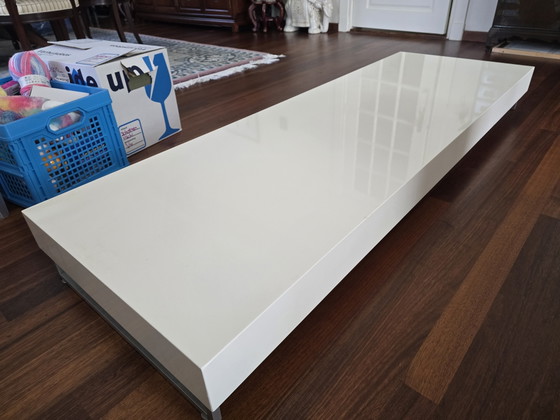 Image 1 of Magnifique table basse design laquée blanche élégante