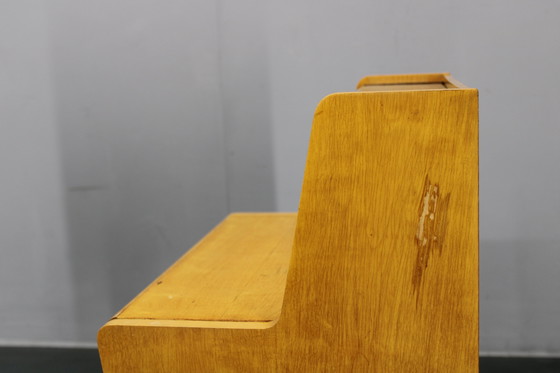 Image 1 of Nachtkastjes en ladekast met glazen legplank uit 1960, Tsjecho-Slowakije