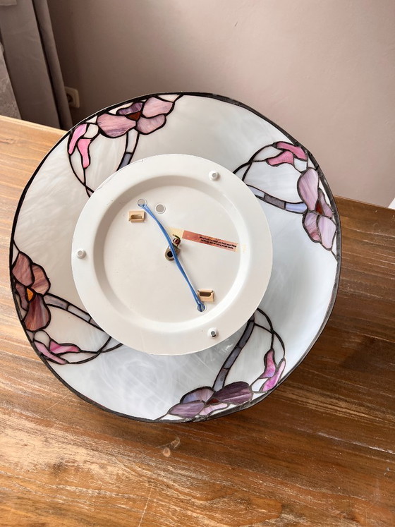 Image 1 of Plafonnier vintage de style Tiffany, lampe en verre.