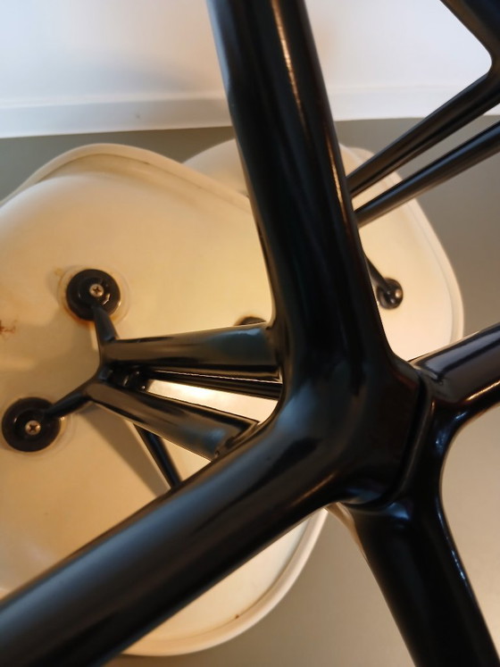2 Eames Fiberglass Side Chairs With La Fonda Base – Charles & Ray Eames, Metal, Textile (photo 5 of 6)