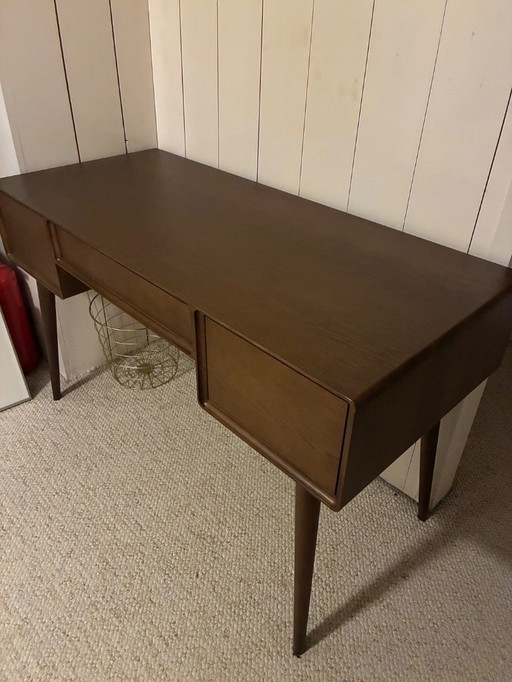 Bureau en noyer fabriqué