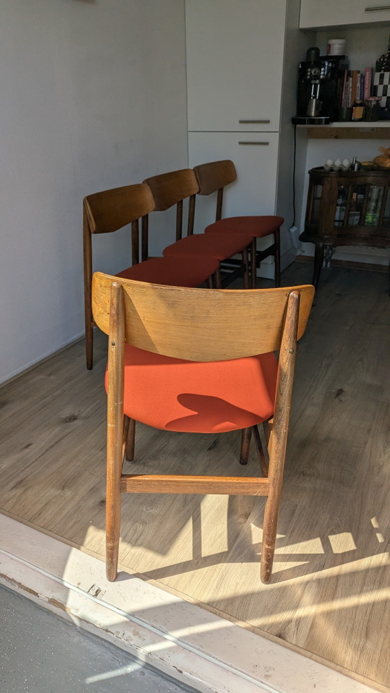 Image 1 of Lot de 4 chaises scandinaves Farstrup Møbler années 1960, assises orange en teck