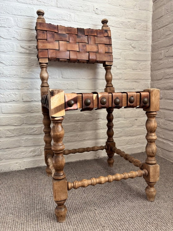 Image 1 of Chaise espagnole en bois avec harnais en cuir