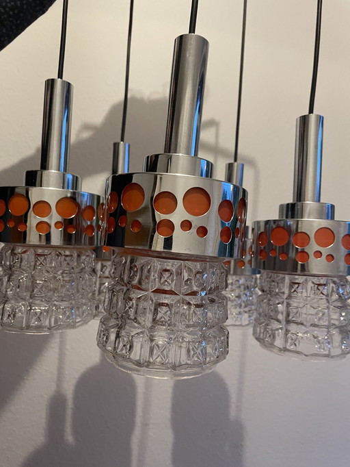 Gigantische lamp uit het ruimtetijdperk