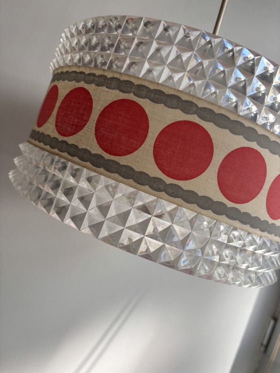 Suspension Pop Art Vintage – Plastique transparent et rouge – Années 60/70 – Style Âge spatial – Plastic (photo 3 of 5)