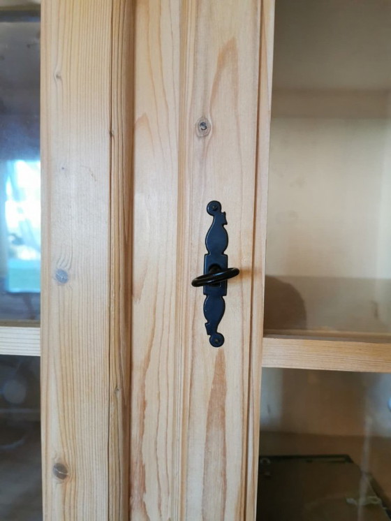 Image 1 of Kieferschrank