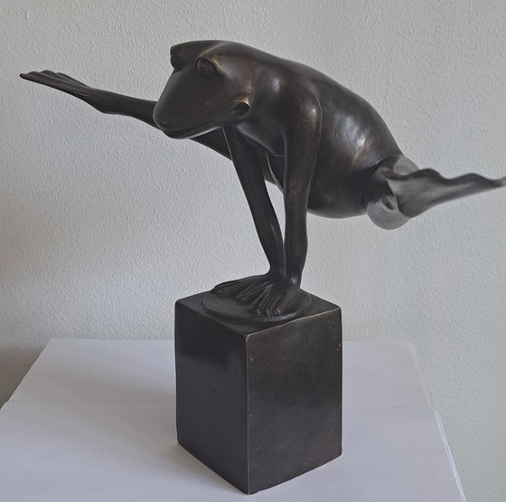 Image 1 of rana felice in un grande salto/rana grande salto bronzo