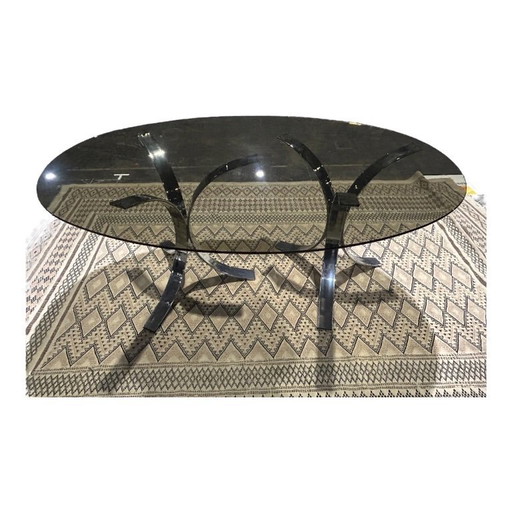 Mesa ovalada de cromo y cristal ahumado, 1970