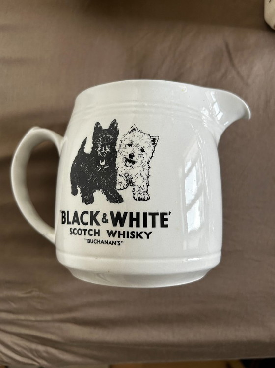 Image 1 of Brocca d'acqua vintage in ceramica bianca e nera