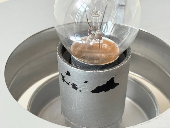 Image 1 of Set van 2 tafellampen in Space Age-stijl met opalen glazen kappen en chromen ringen, jaren 70.