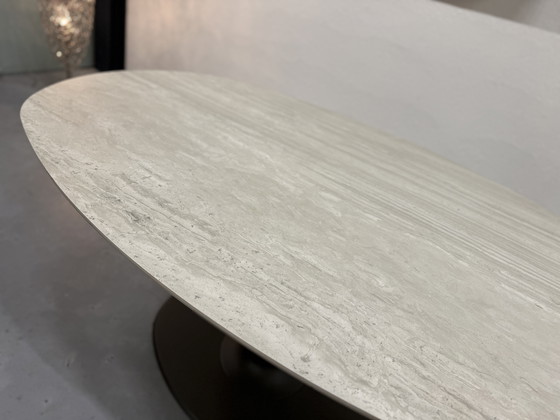 Image 1 of Leolux Columna Dining Table Oval Ceramic 160x110