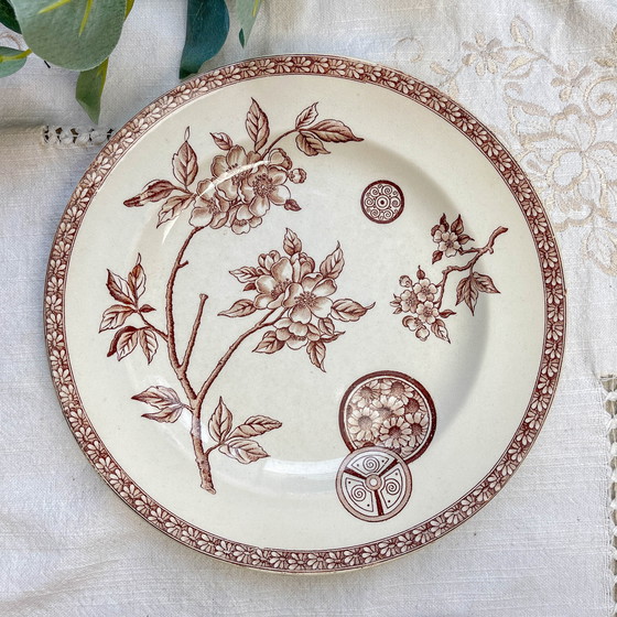 Image 1 of Lot De 5 Grandes Assiettes Anciennes En Terre De Fer Marron - Grand Dépôt Paris Emile Bourgeois (1880-1890)