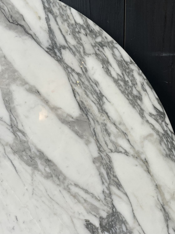 Image 1 of Eero Saarinen  Table Tulip Édition Knoll International