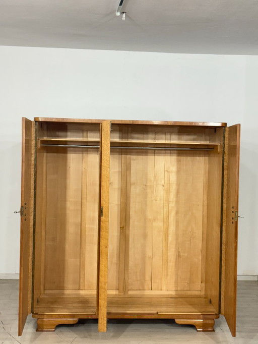 Armoire style années 50 / Meuble en bois / Placard à linge / Armoire de chambre vintage