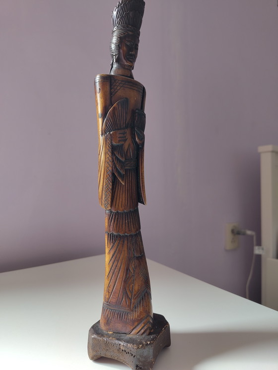 Image 1 of Statua asiatica in legno alta 33 cm