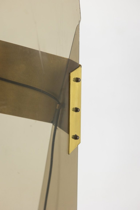 Image 1 of Giuseppe Calonaci, Staande lamp in gerookt gevouwen plexiglas. Jaren 70